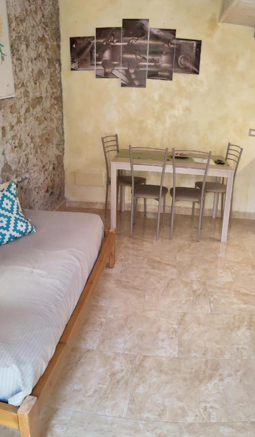 Il Giardino Dei Semplici B&B Caulonia Ngoại thất bức ảnh